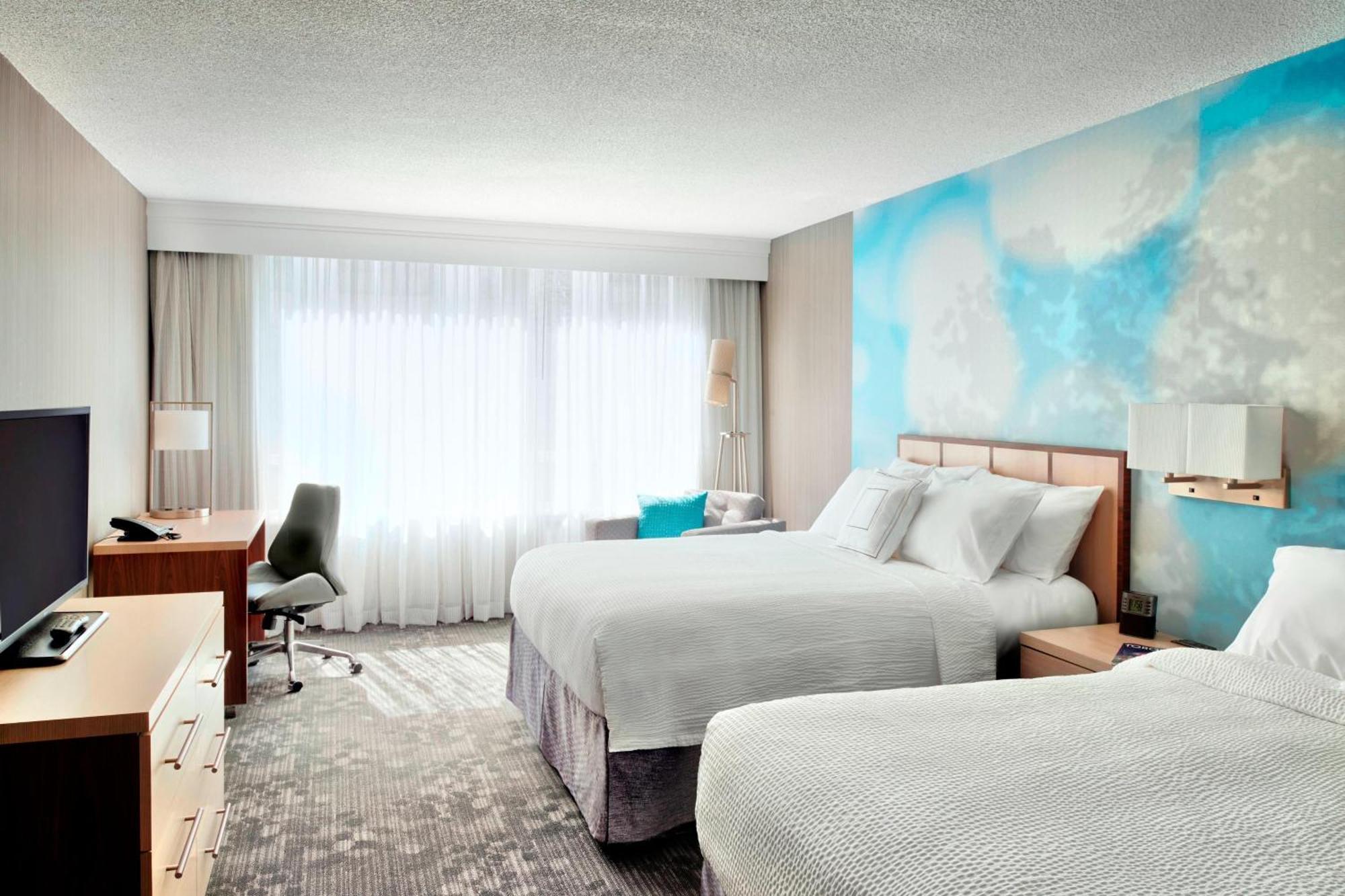 Queen Room with Two Queen Beds and City View